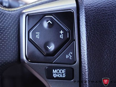 Used 2021 Toyota Tacoma TRD Off-Road AWD/4WD image 28