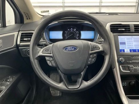 Used 2020 Ford Fusion SE image 7