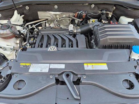 Used 2023 Volkswagen Atlas SEL R-Line AWD/4WD image 24
