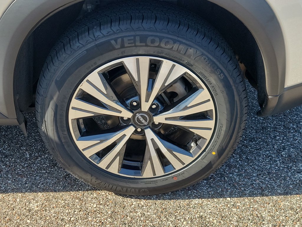 Certified 2022 Nissan Rogue SV AWD/4WD image 5
