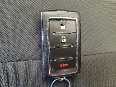 Used 2023 Jeep Grand Cherokee Laredo image 32