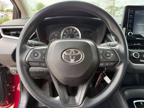 Used 2022 Toyota Corolla LE image 14