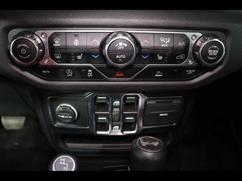 Used 2024 Jeep Wrangler Sport S image 21