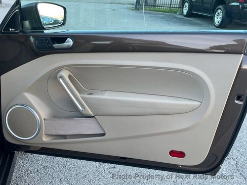 Used 2013 Volkswagen Beetle TDI image 25