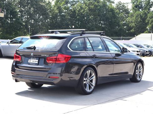 Used 2018 BMW 328d xDrive Wagon AWD/4WD image 7
