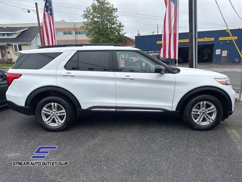 Used 2023 Ford Explorer XLT w/ Equipment Group 202A image 14