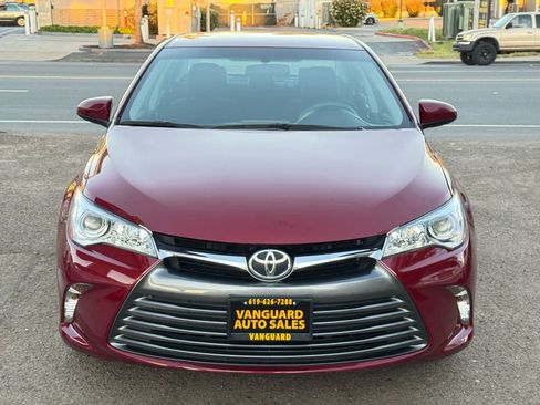 Used 2015 Toyota Camry LE FWD image 4