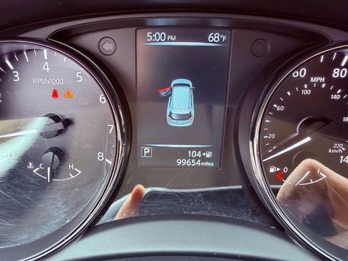 Used 2017 Nissan Rogue SL w/ SL Premium Package image 24