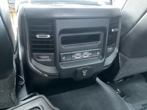 Used 2024 RAM 3500 Limited image 30