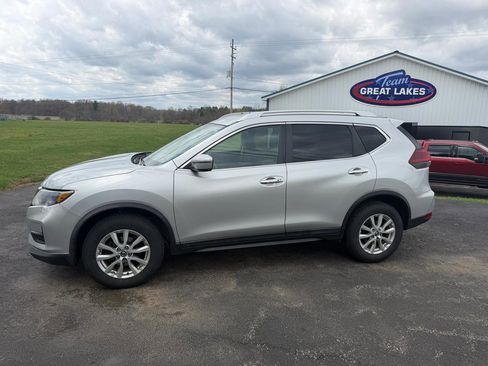Used 2018 Nissan Rogue SV image 8