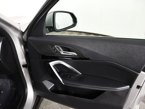 Used 2023 BMW X1 xDrive28i AWD/4WD image 40