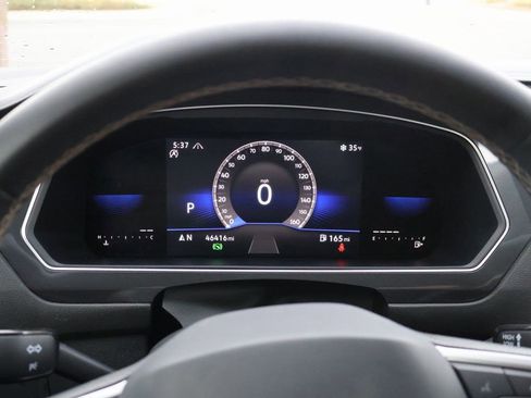 Used 2022 Volkswagen Tiguan SE image 29