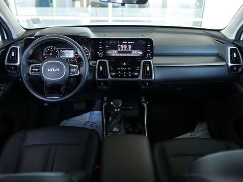 Used 2022 Kia Sorento S image 22