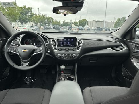 Used 2023 Chevrolet Malibu RS FWD image 29