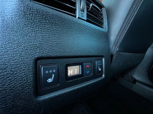 Used 2023 Mitsubishi Outlander SEL image 29