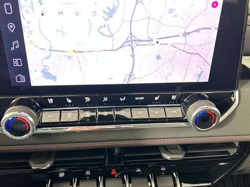 Used 2026 Chevrolet Colorado Z71 w/ Technology Package image 15