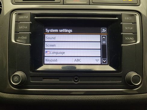 Used 2016 Volkswagen Tiguan S FWD image 25