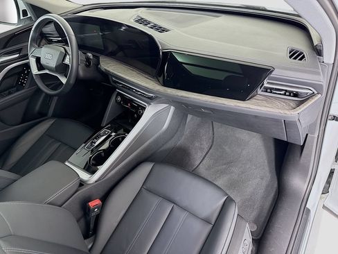 Used 2025 Audi Q5 Premium w/ Convenience Package AWD/4WD image 18