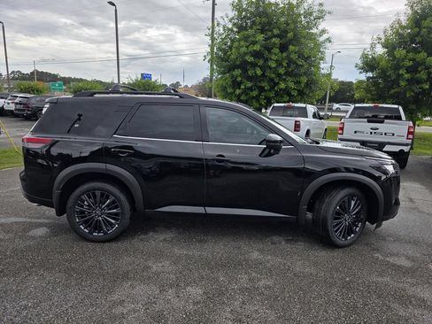 New 2026 Nissan Pathfinder SL w/ SL Premium Package AWD/4WD image 50