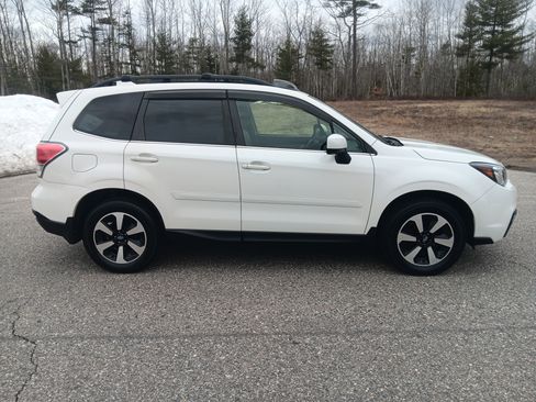 Used 2018 Subaru Forester 2.5i Limited image 4