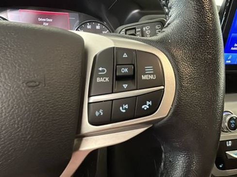 Used 2020 Ford Explorer XLT w/ Equipment Group 202A AWD/4WD image 16