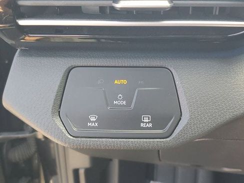 Certified 2023 Volkswagen ID.4 Pro RWD image 27
