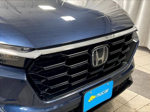 Used 2025 Honda CR-V LX image 31