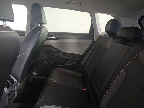 Used 2023 Volkswagen Taos SE image 22