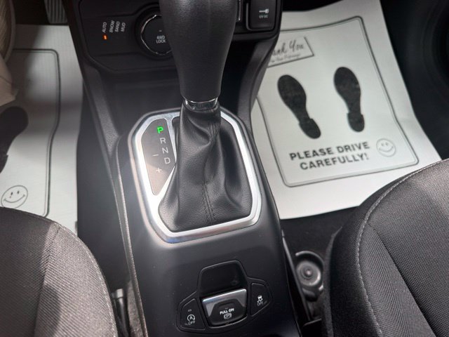 Used 2023 Jeep Renegade Latitude AWD/4WD image 27