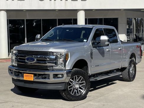 Used 2019 Ford F250 Lariat w/ Lariat Value Package image 9
