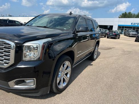 Used 2018 GMC Yukon Denali w/ Denali Ultimate Package AWD/4WD image 10
