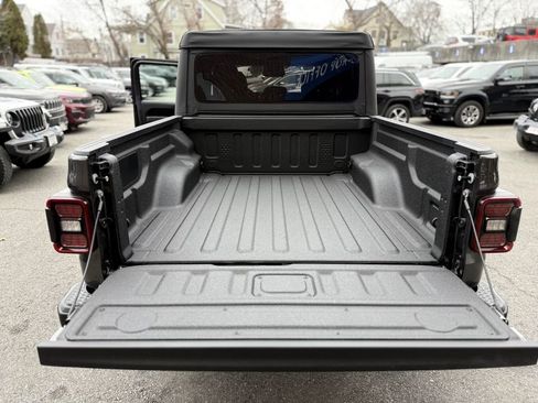 New 2026 Jeep Gladiator Sport AWD/4WD image 19