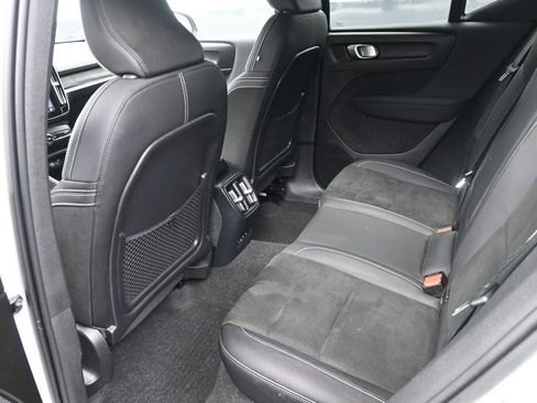 Used 2023 Volvo XC40 Recharge Ultimate w/ Protection Package Premier image 13