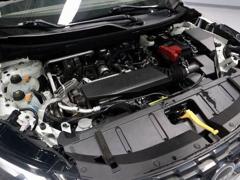 Certified 2023 Nissan Rogue SV image 15