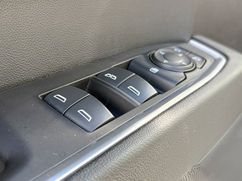 Used 2023 Chevrolet Silverado 1500 RST image 15