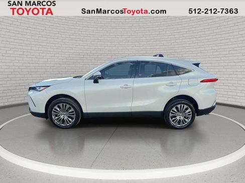 Used 2024 Toyota Venza Limited image 8