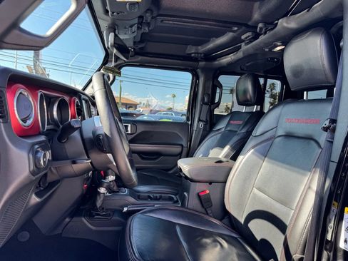 Used 2018 Jeep Wrangler Unlimited Rubicon image 12