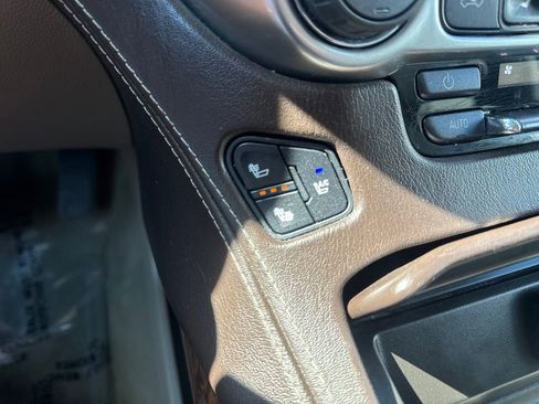 Used 2016 Chevrolet Suburban LTZ AWD/4WD image 27
