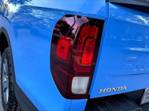Used 2025 Honda Ridgeline TrailSport image 29