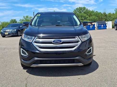 Used 2018 Ford Edge Titanium FWD image 5