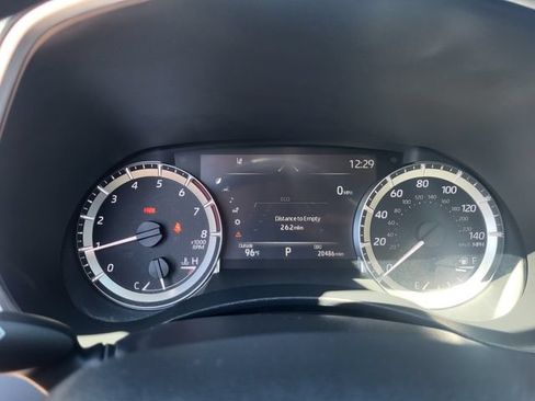Used 2023 Toyota Highlander XLE AWD/4WD image 14