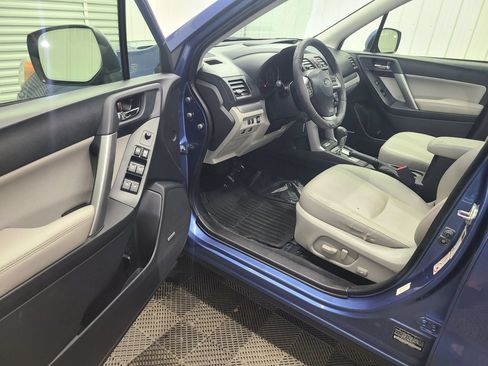 Used 2015 Subaru Forester 2.5i Limited AWD/4WD image 21