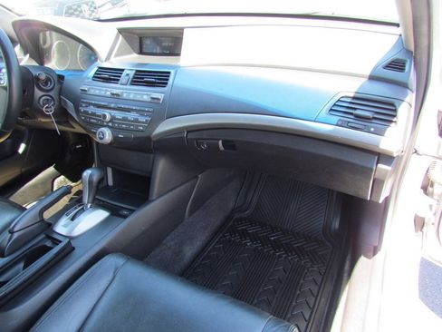 Used 2010 Honda Accord EX-L image 16