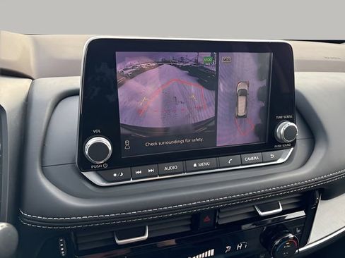 Used 2021 Nissan Rogue SV image 17