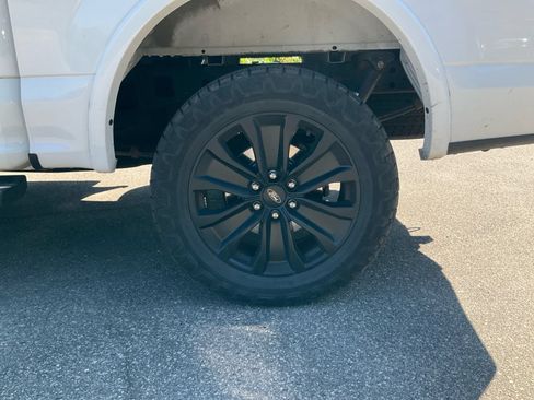 Used 2020 Ford F150 XLT w/ Equipment Group 302A Luxury AWD/4WD image 23