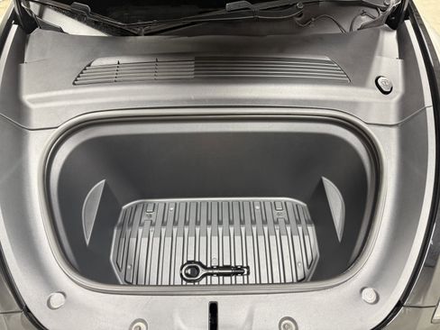 Used 2020 Tesla Model Y Performance image 27