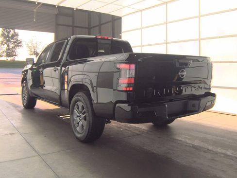 Certified 2025 Nissan Frontier SV RWD image 3
