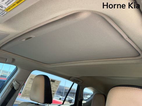 Used 2017 Toyota RAV4 XLE w/ Carpet Mat Package FWD image 12