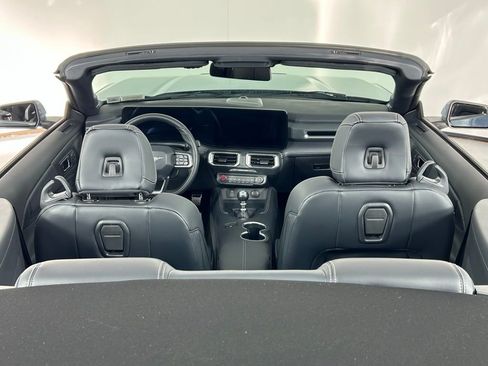 Used 2025 Ford Mustang GT Premium image 5