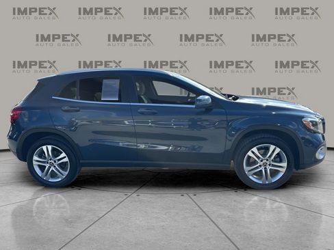 Used 2020 Mercedes-Benz GLA 250 4MATIC w/ Premium Package image 6